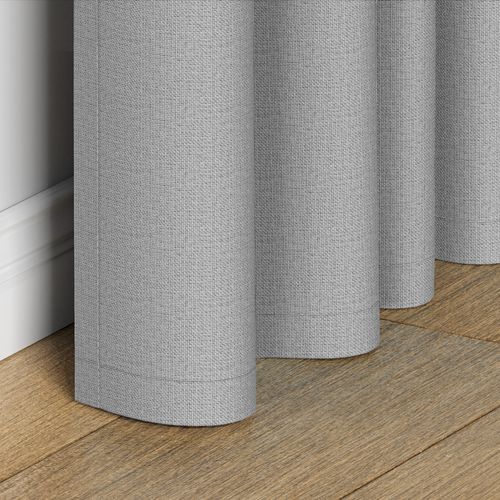 Dotykająca podłogi